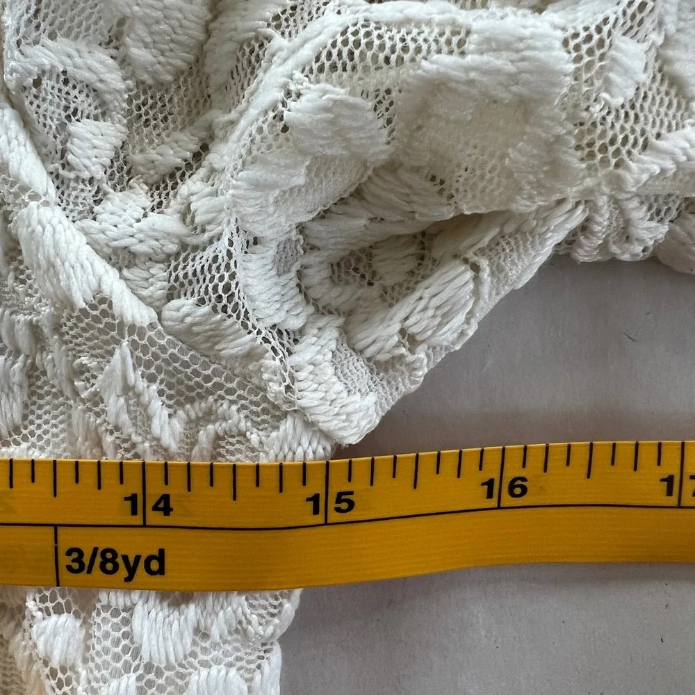 VTG Abercrombie & Fitch Y2K Lace Lg Sleeve Cream Top Criss‎ Cross Back Crop Sz M